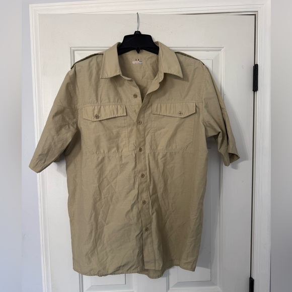 Under Armour Other - Button up short sleeve under armour shirt